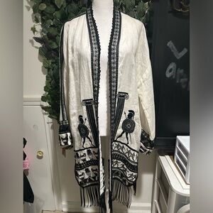 NWT Elan Ital Cream Grecian Shawl